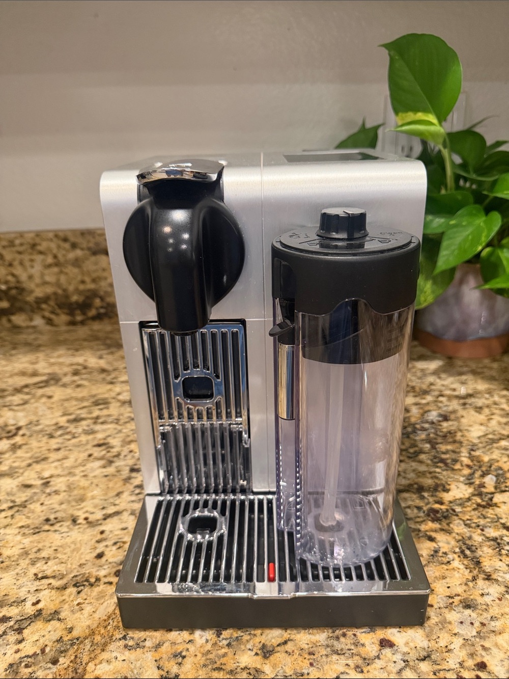 Nespresso Lattissimo Pro Espresso Maker by DeLonghi + bag of pods